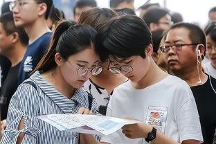 哈登生涯22次单场至少命中8记三分 历史第4&仅次于水花和利拉德